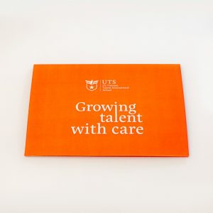 University of Technology Viet Nam - Pop-up Card 2 SUBI8722